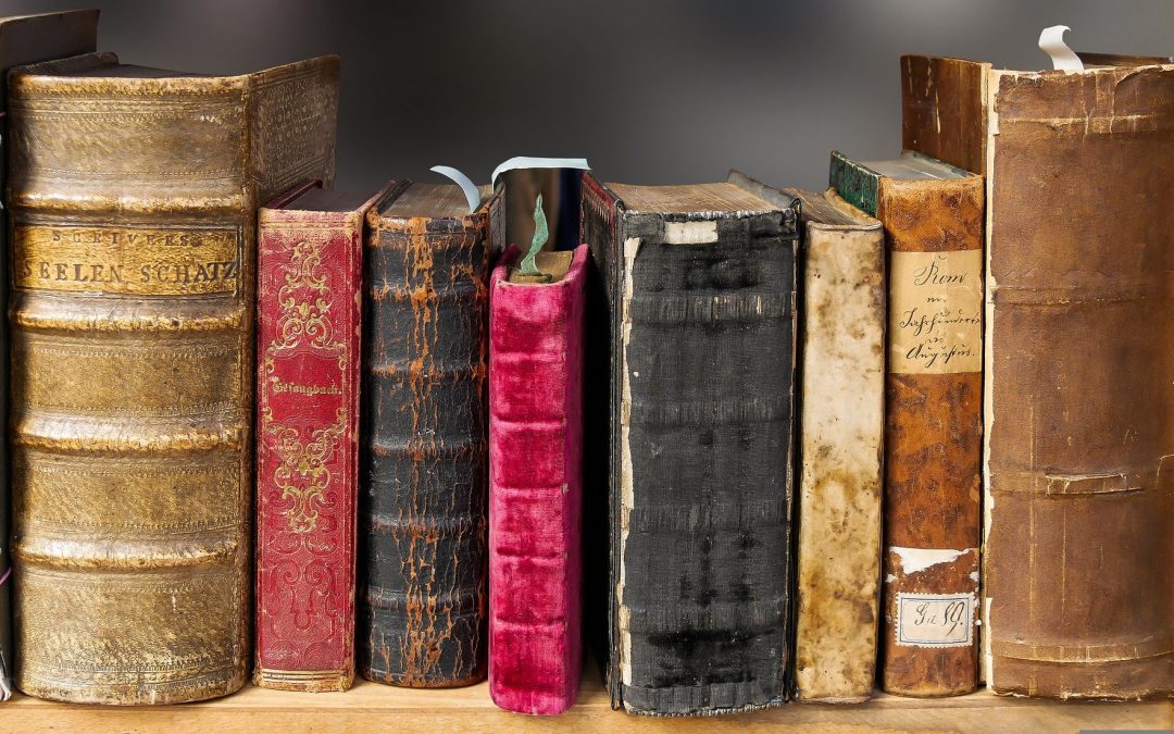 how to design a book cover that sells